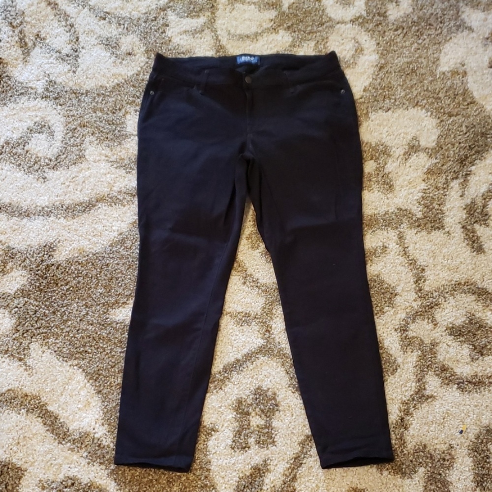Old Navy Rockstar Mid-Rise Black Jeans